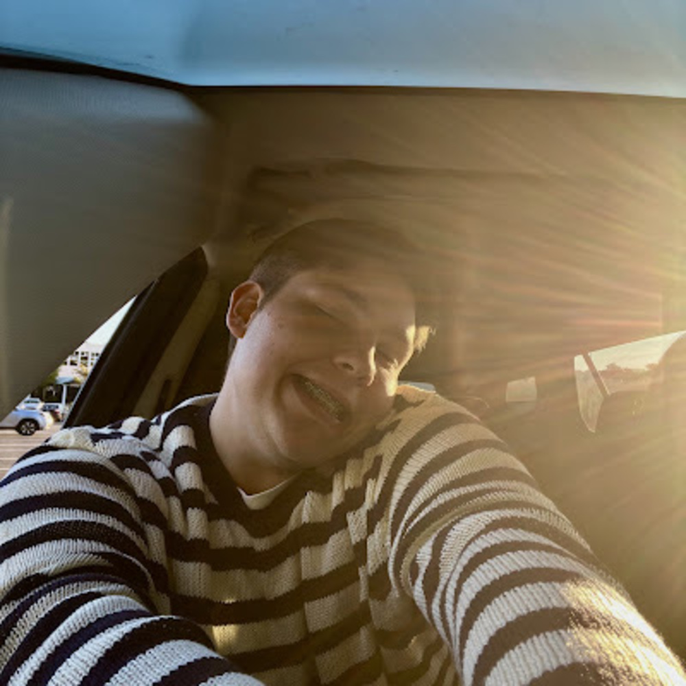 Meet your Posher, Devyn